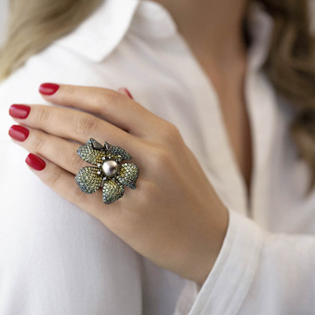Prsteň s diamantmi,  perlou a zafírmi Amalie